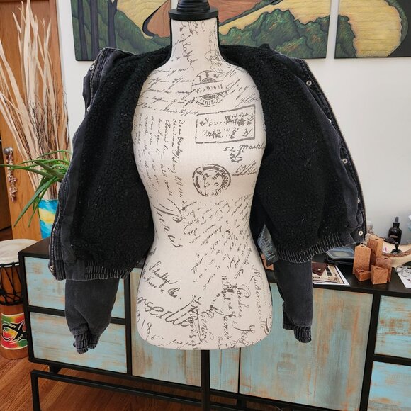 BDG - Urban Outfitters Black Cropped Jean Jacket with Sherpa Lining - Picture 8 of 9